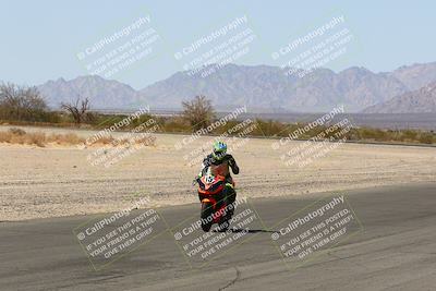 media/Apr-17-2022-CVMA (Sun) [[f474cfa795]]/Race 14 500 Supersport-350 Supersport (Holeshot)/